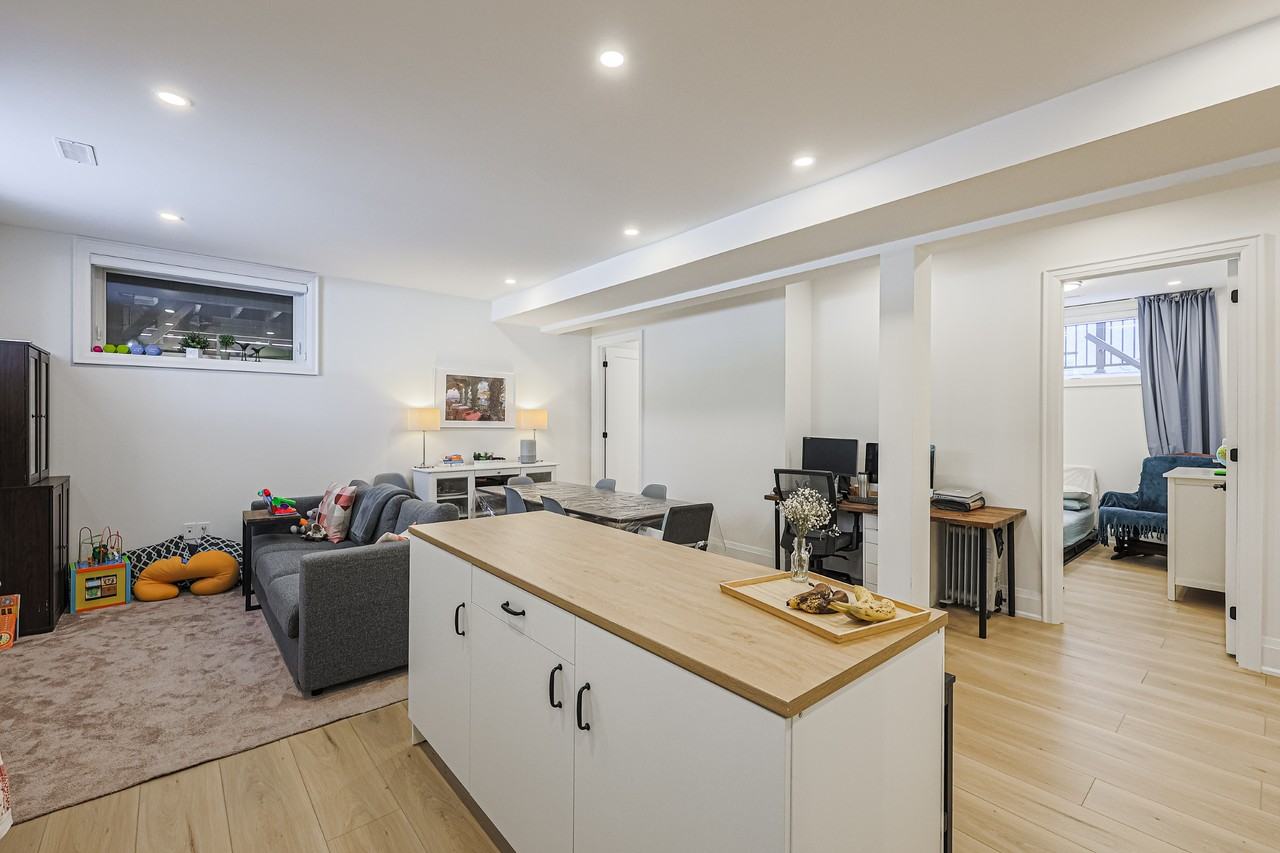 93 Gorman Park - Photo 4 of 10