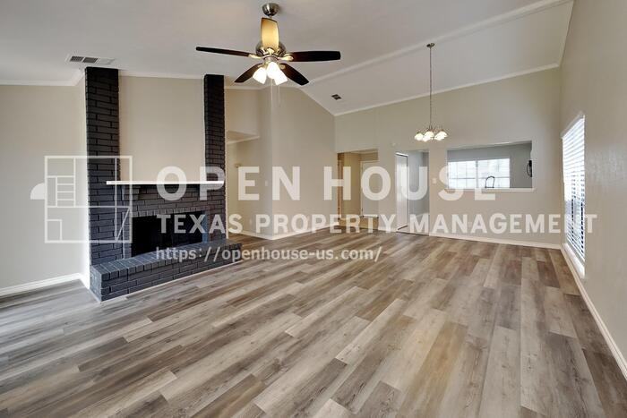 4161 Driscoll Dr - Photo 4 of 20
