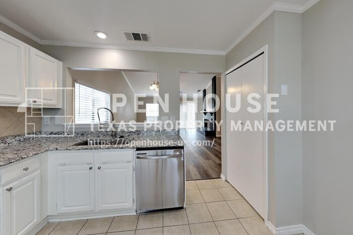 4161 Driscoll Dr - Photo 6 of 20