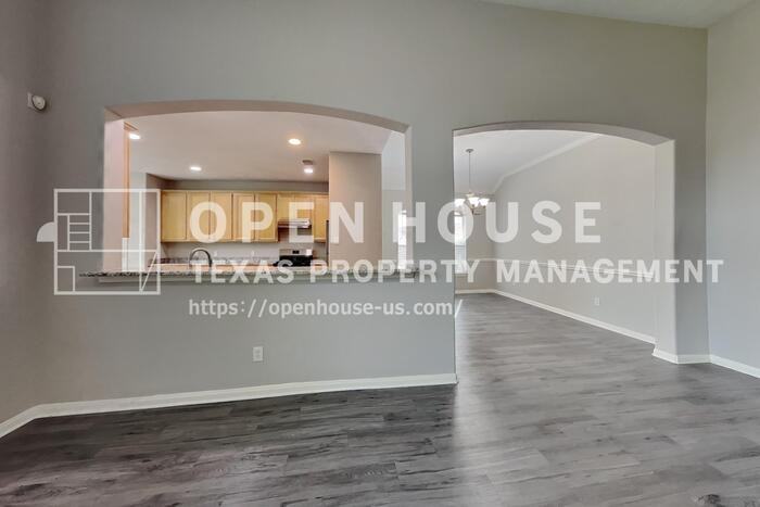 12723 Rock Creek Ct - Photo 4 of 23