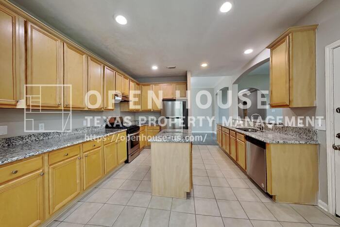 12723 Rock Creek Ct - Photo 6 of 23