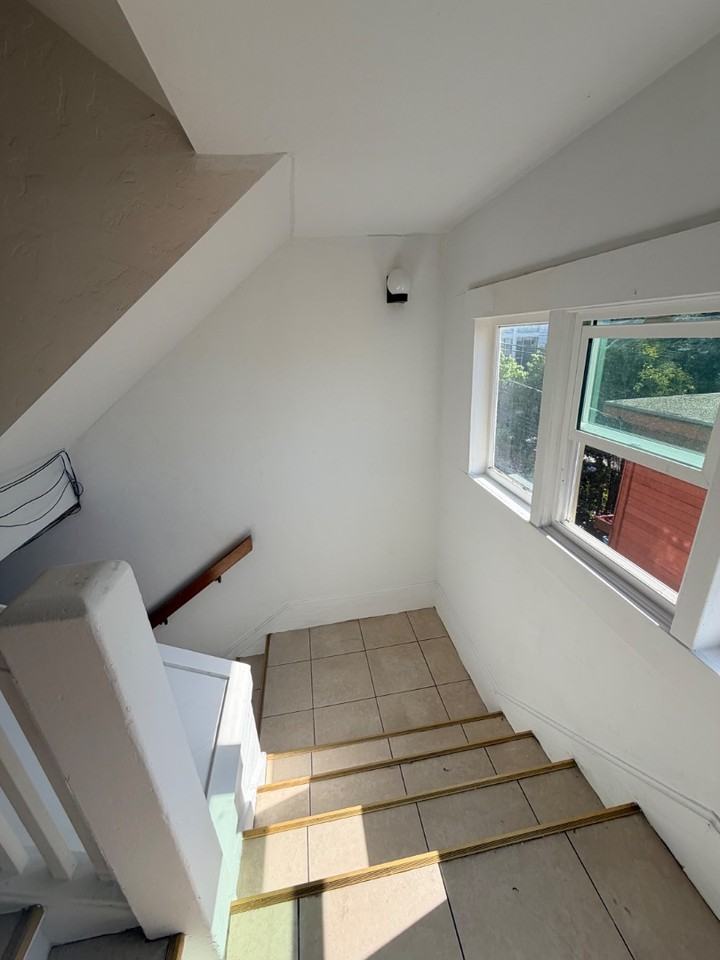 1780 Le Roy Ave - Photo 2 of 30