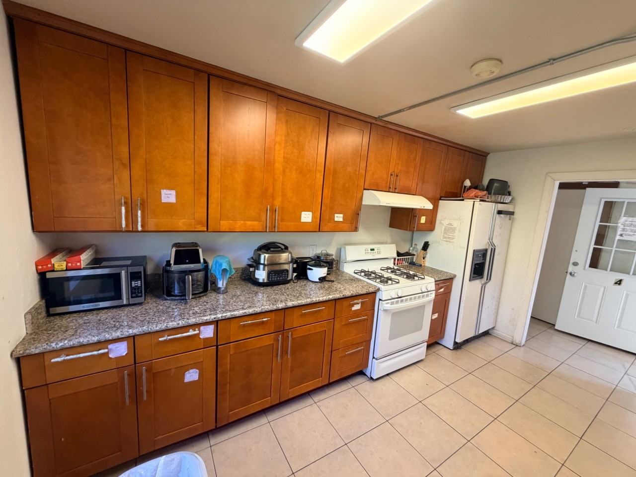 1780 Le Roy Ave - Photo 5 of 30