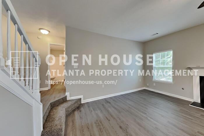 2896 Spence Ct - Photo 5 of 23