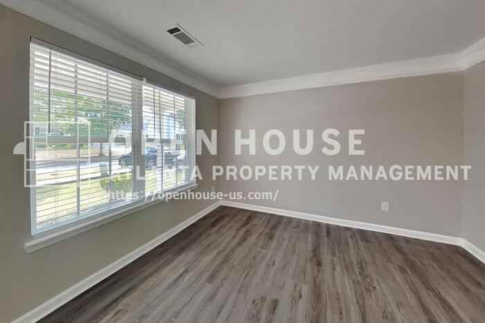 2896 Spence Ct - Photo 7 of 23