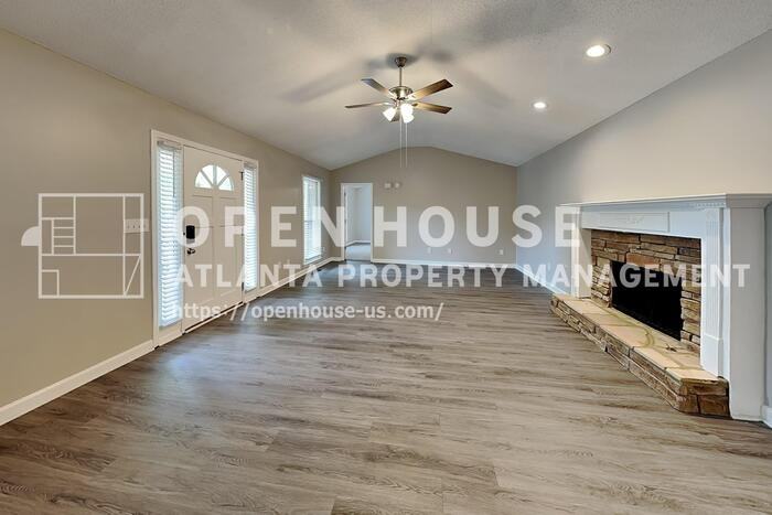 260 Wellington Walk - Photo 5 of 22