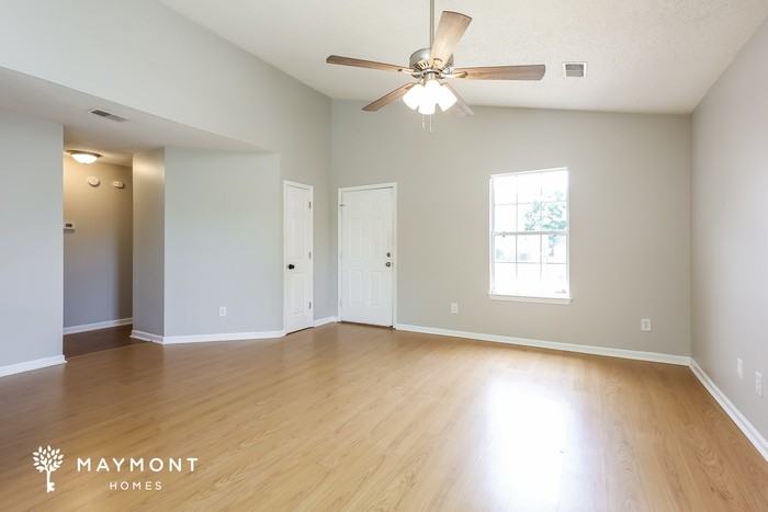 313 Hampton Ridge Dr - Photo 4 of 15