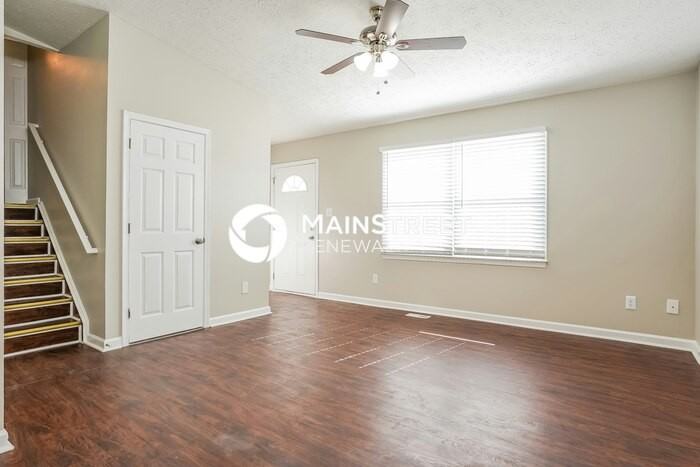 8348 Wynewood Ct - Photo 5 of 18