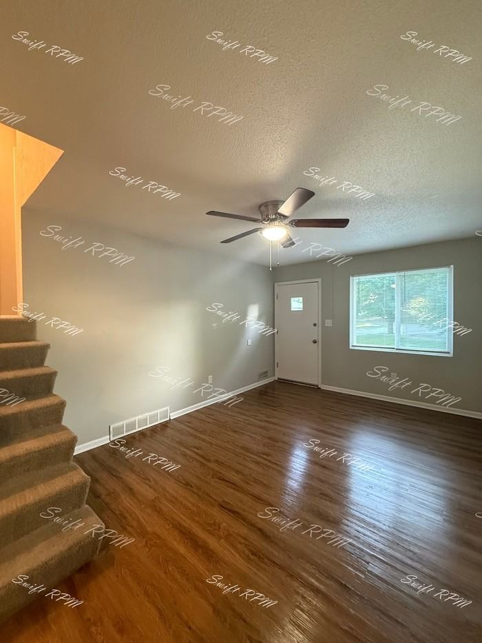 819 E Sheridan St #1 - Photo 3 of 17