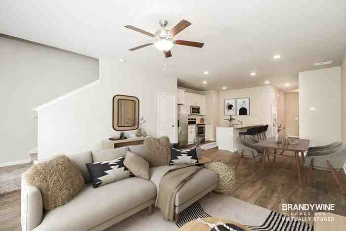 210 Crestview Way - Photo 3 of 32