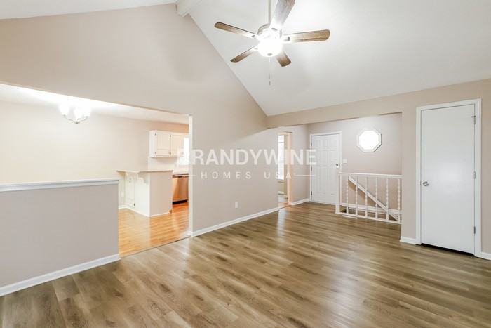 2720 Ringo Rd - Photo 4 of 25