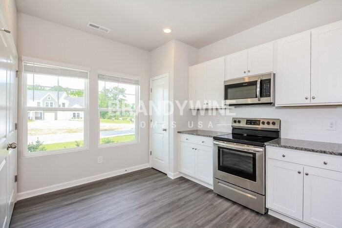 932 Coosaw Pl - Photo 4 of 39