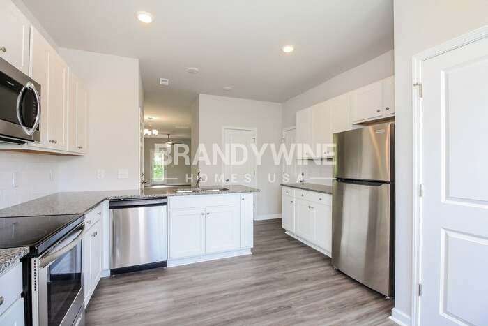 932 Coosaw Pl - Photo 5 of 39