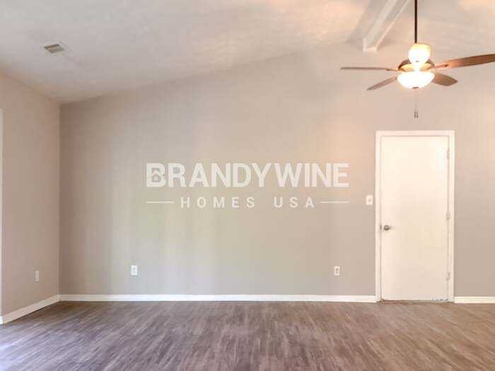 6162 Dana Ct - Photo 3 of 28