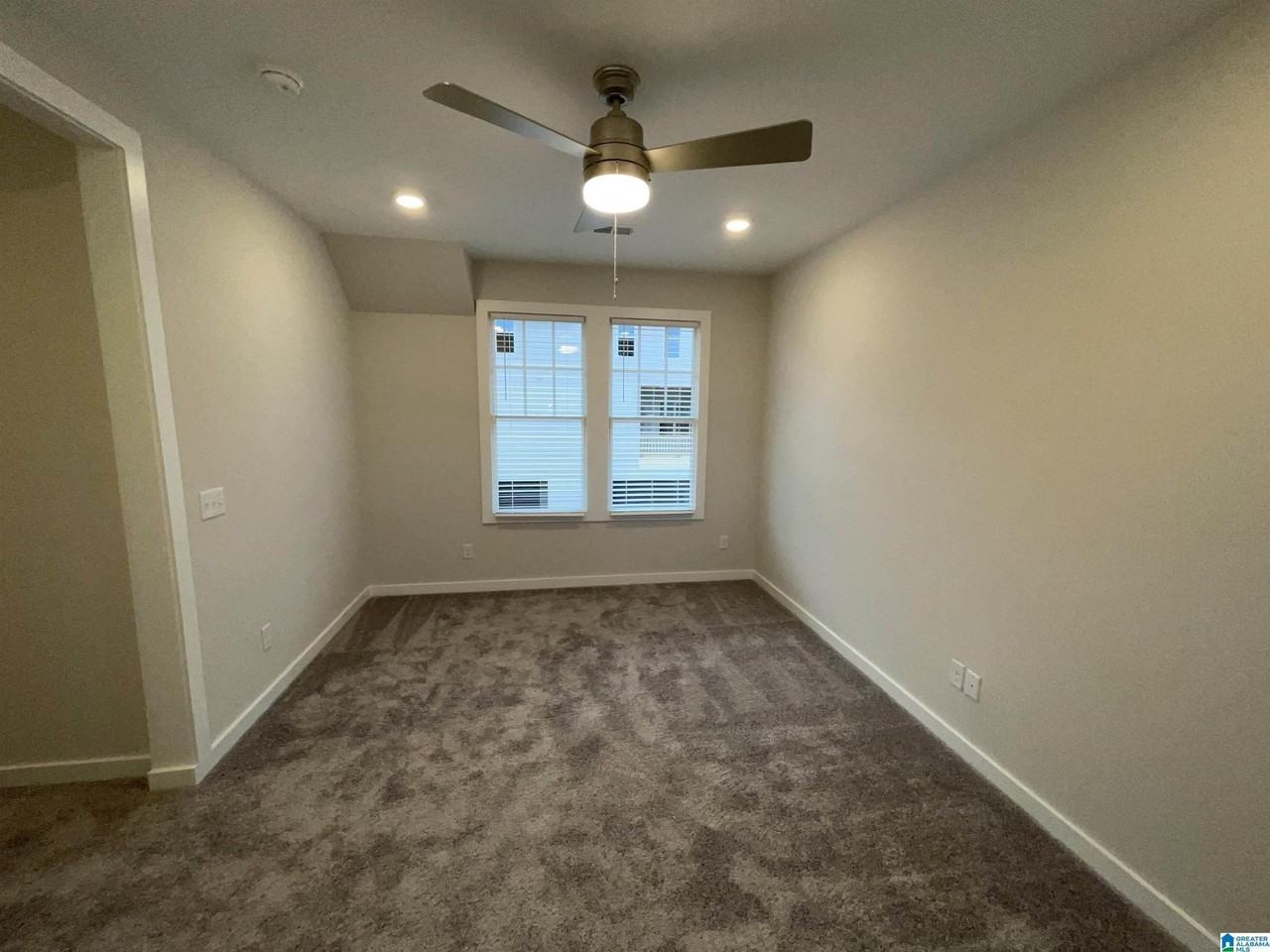 4783 Silas Ave - Photo 4 of 19