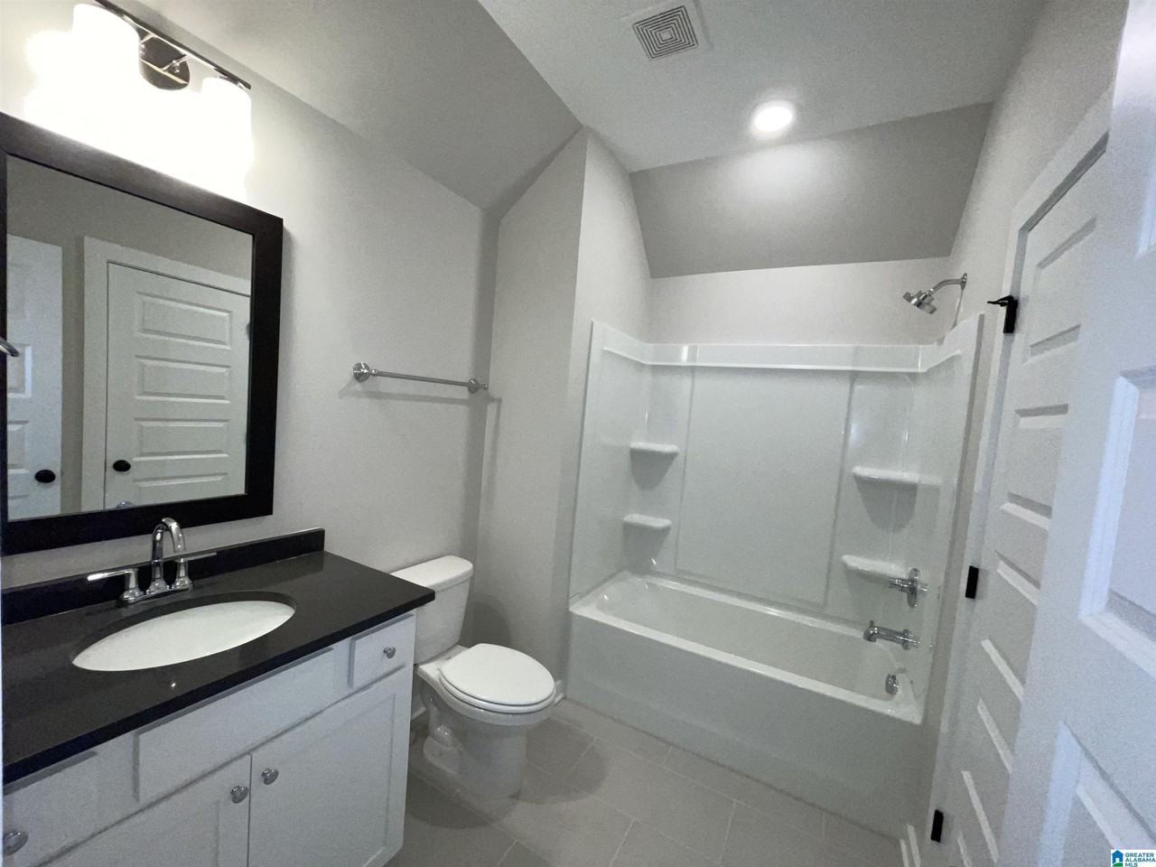 4783 Silas Ave - Photo 6 of 19
