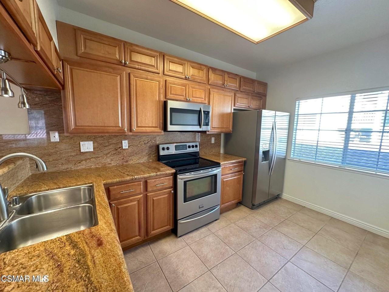 684 Sutton Crest Trl #101 - Photo 5 of 42