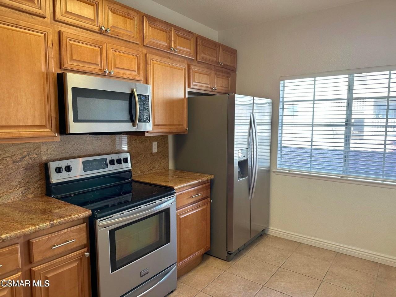684 Sutton Crest Trl #101 - Photo 6 of 42