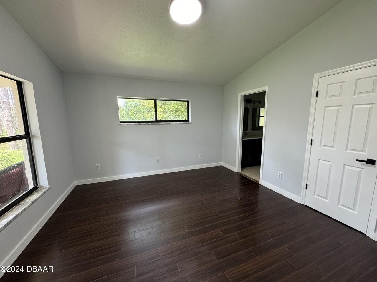 121 Tropic Bird Ct - Photo 4 of 19