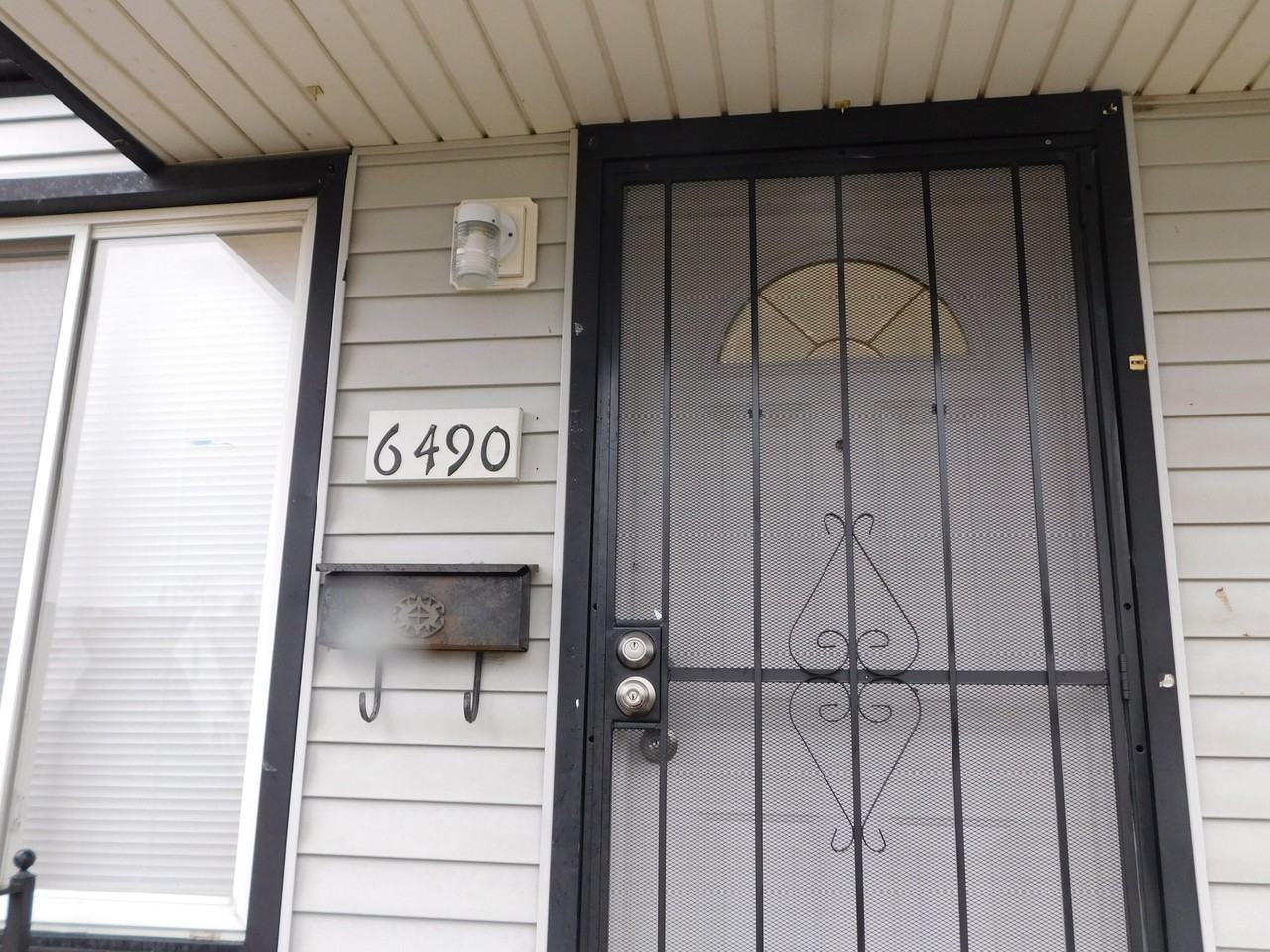 6490 Stahelin Ave - Photo 3 of 30