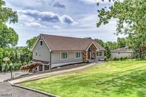 featured image of 136 Carlough Rd