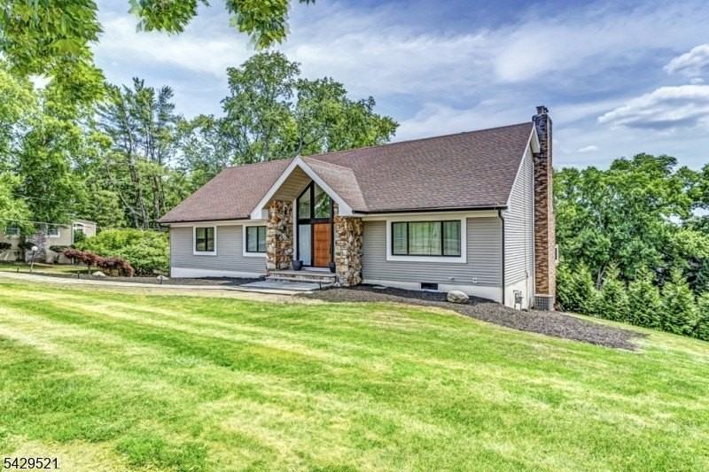 136 Carlough Rd - Photo 2 of 32