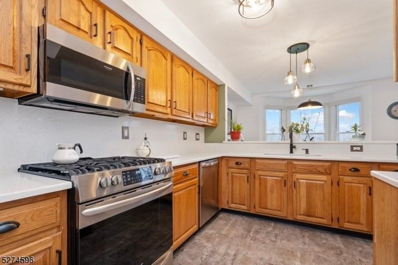 18 Pond Ridge Dr - Photo 6 of 31