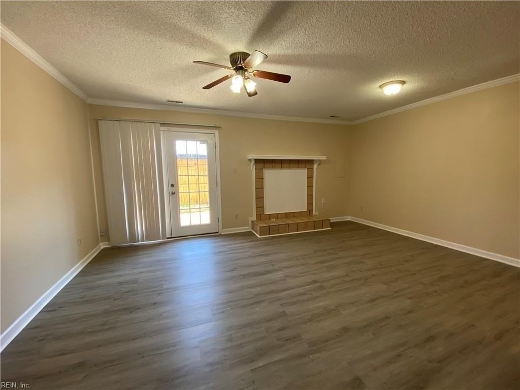 1924 Darnell Dr - Photo 7 of 20