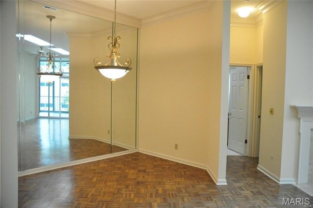 4540 Laclede Ave #304 - Photo 4 of 25