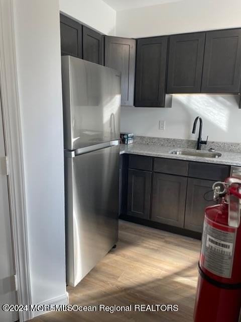 19 Karen Dr #19 - Photo 3 of 23