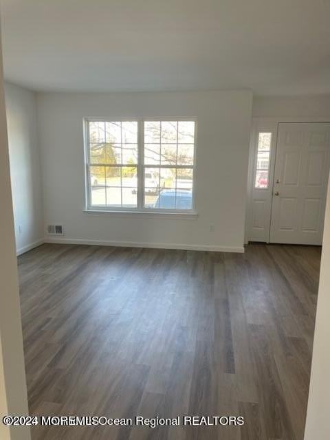 19 Karen Dr #19 - Photo 5 of 23