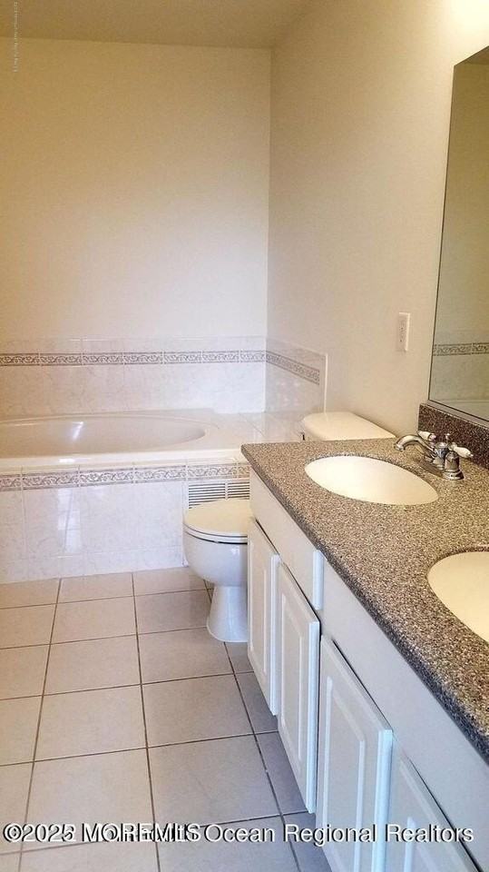 11 Hawthorne Dr - Photo 5 of 6