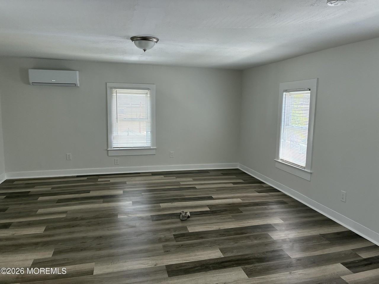 33 Washington St #2ndFL - Photo 2 of 7