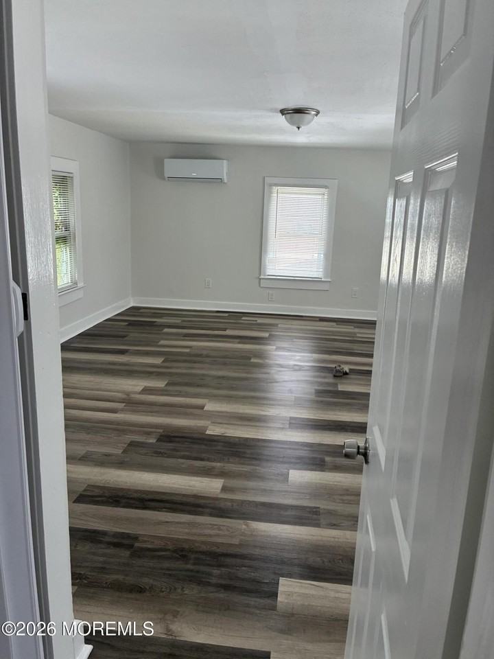 33 Washington St #2ndFL - Photo 6 of 7