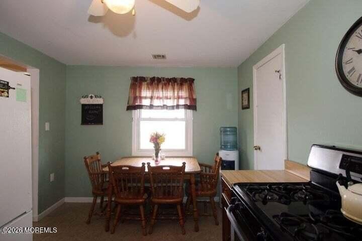 18 Mills Ave - Photo 7 of 13