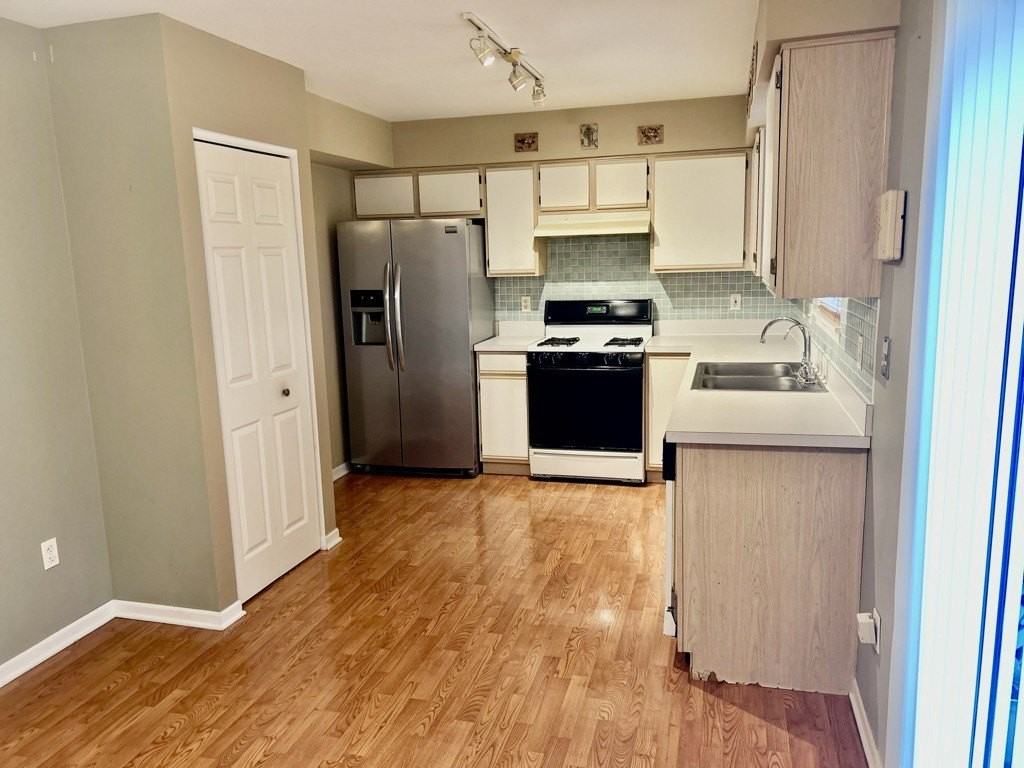 21509 W Georgetown Dr - Photo 2 of 10
