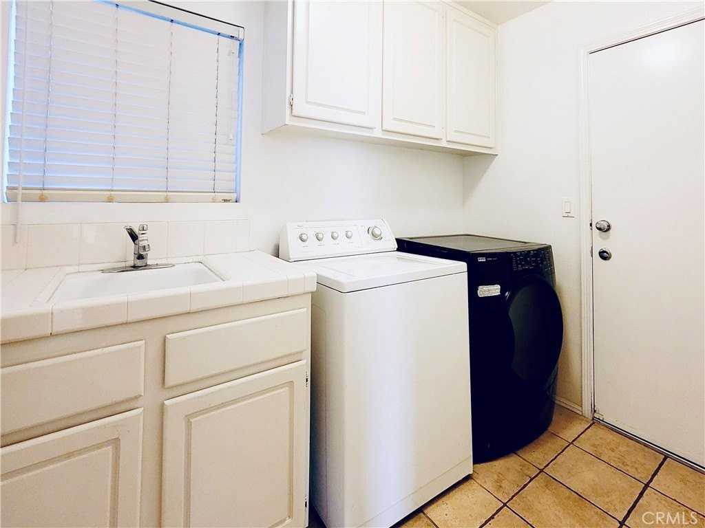 24951 Pam Ct - Photo 6 of 20