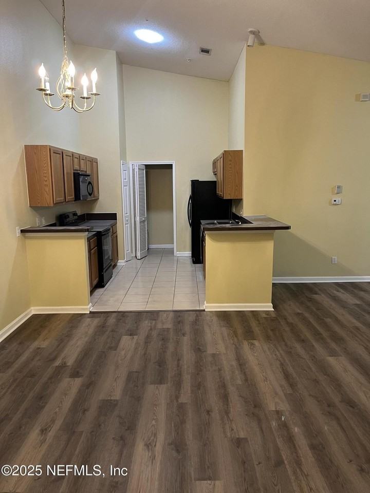 3670 Kirkpatrick Cir #14 - Photo 4 of 11