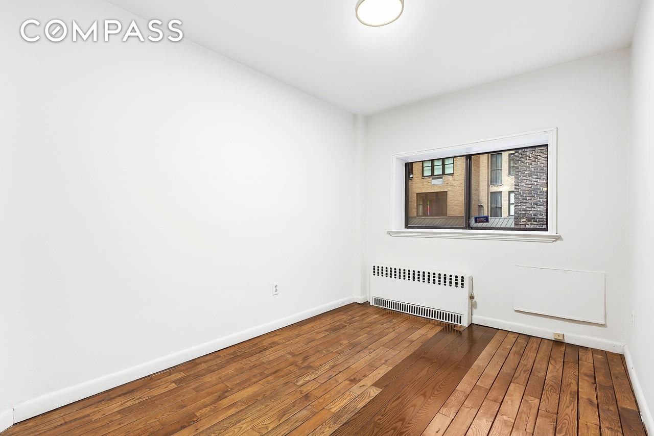 59 E 74th St #6A - Photo 3 of 5