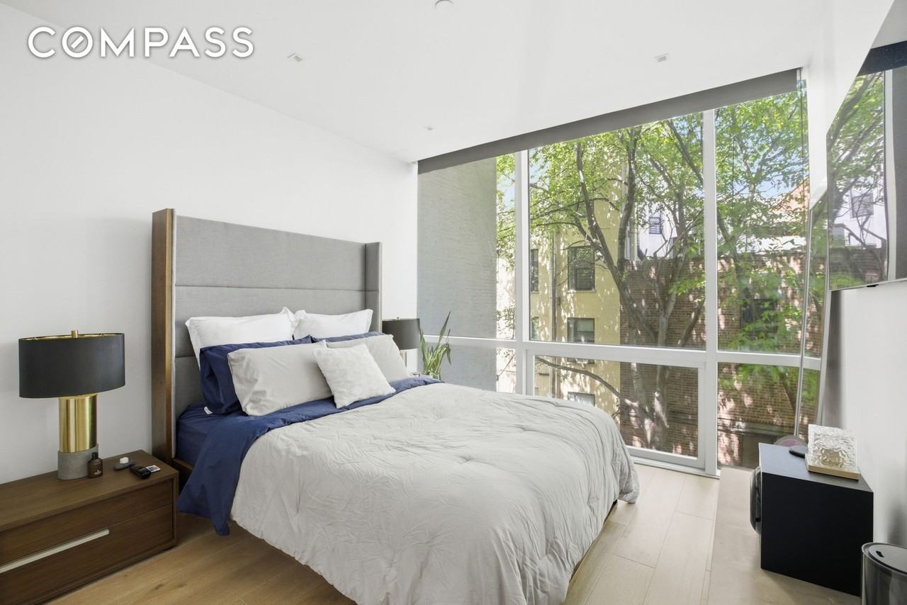 313 W 121st St #2 - Photo 5 of 11