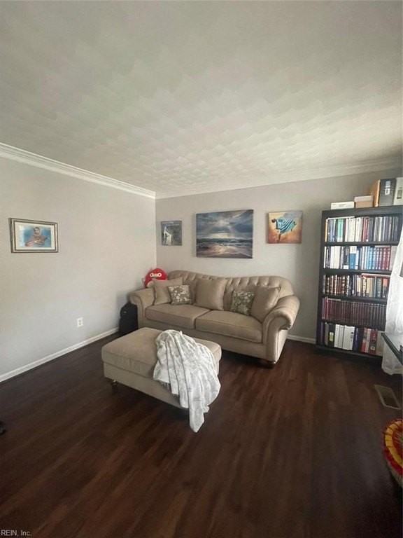 1117 Chipping Ct - Photo 7 of 32