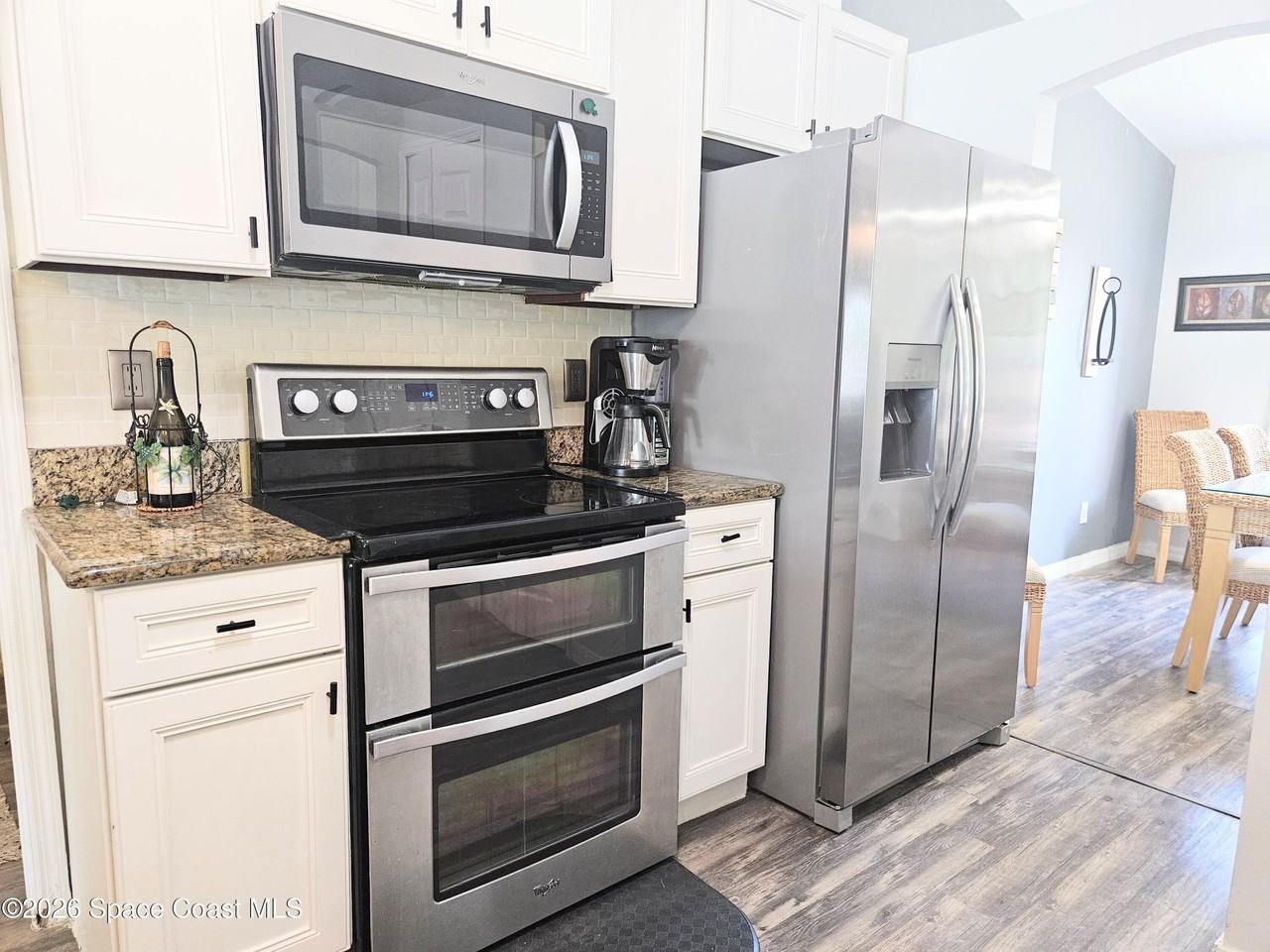 4855 Balfern St - Photo 7 of 28