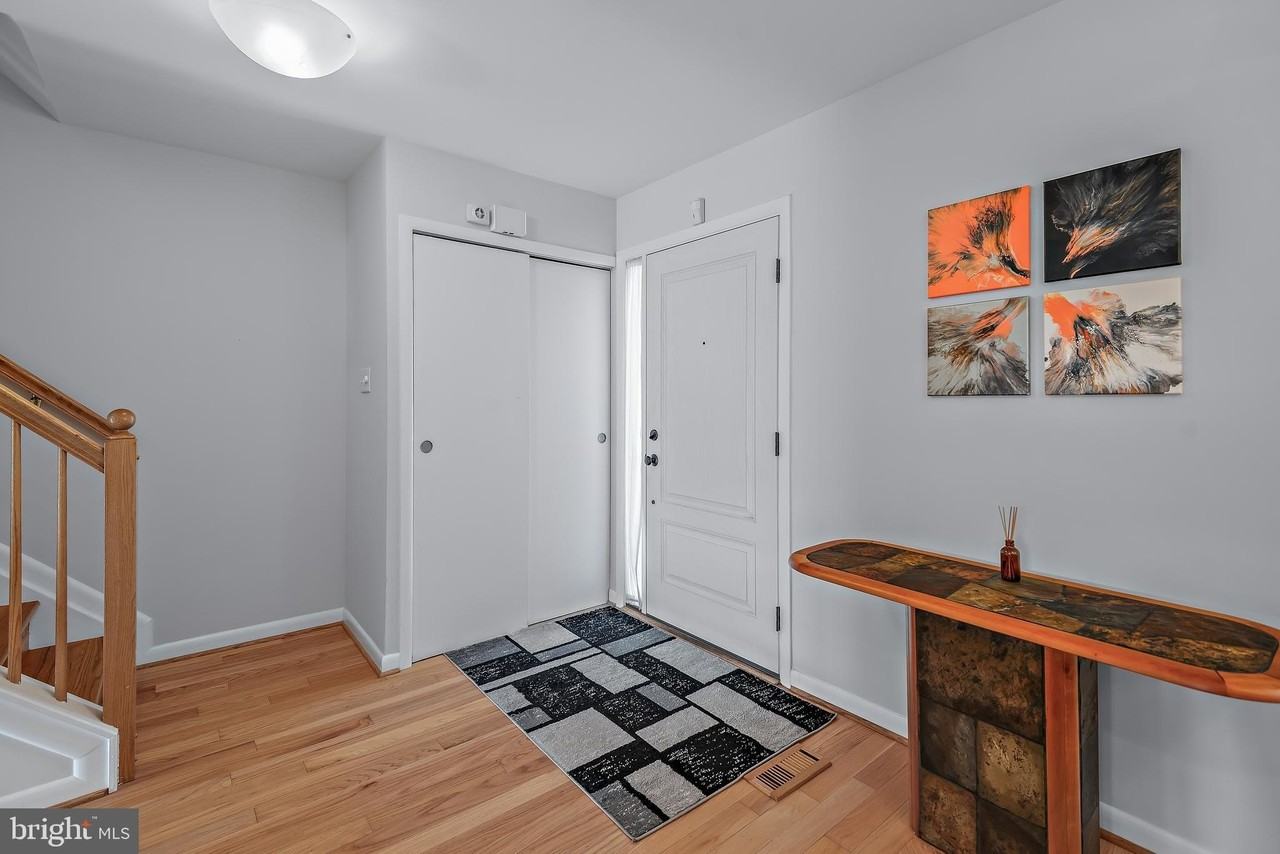 7261 Dockside Ln - Photo 6 of 50