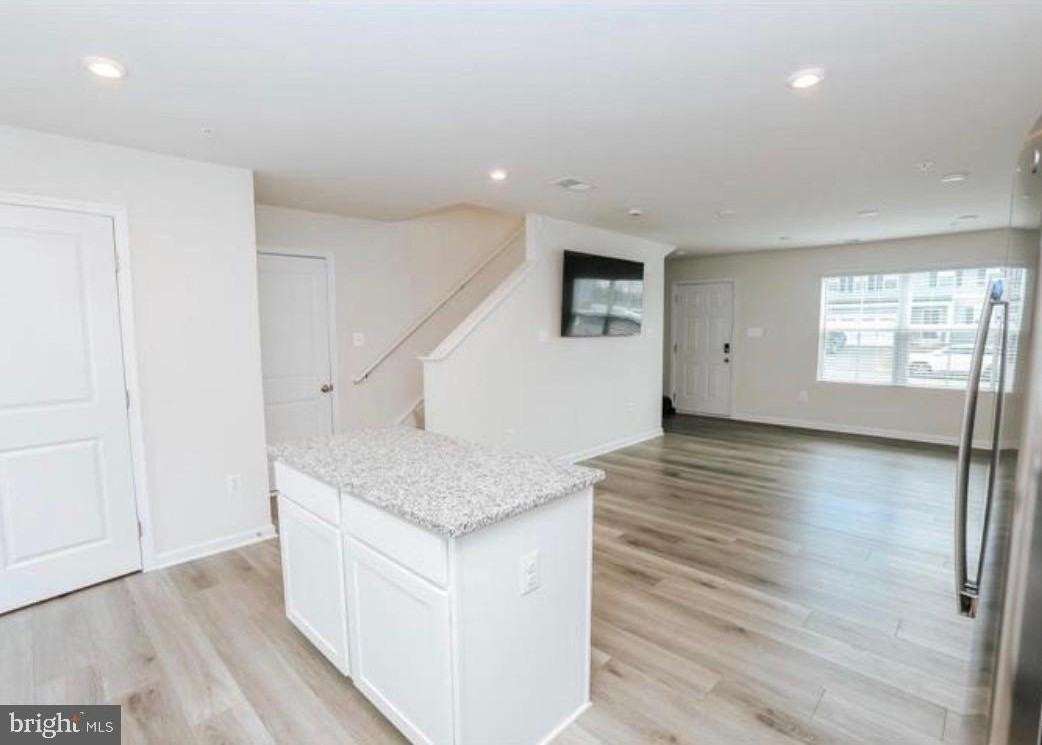 118 Charlotte St - Photo 6 of 23