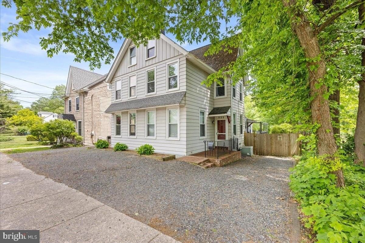 522 E Main St - Photo 2 of 43