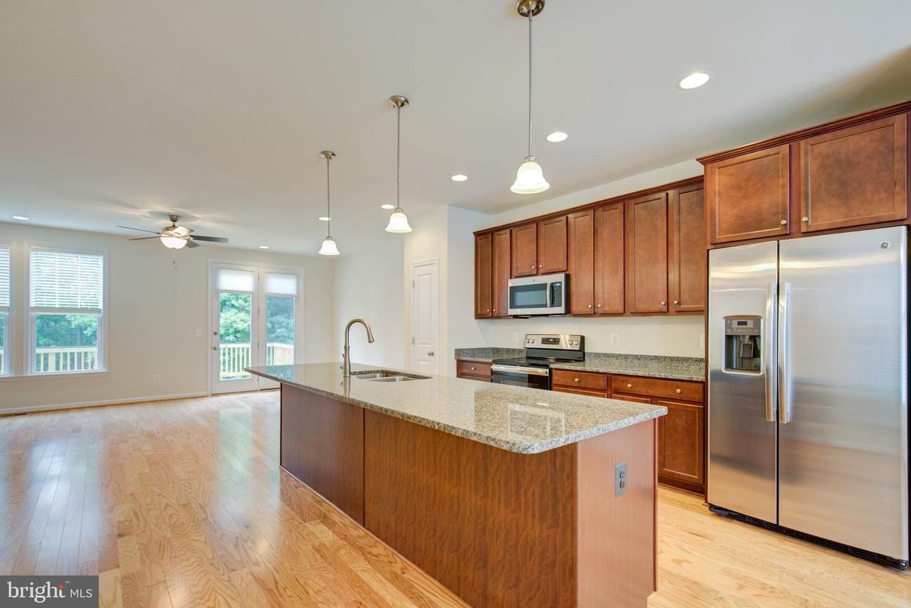 135 Biscane Ct - Photo 2 of 29