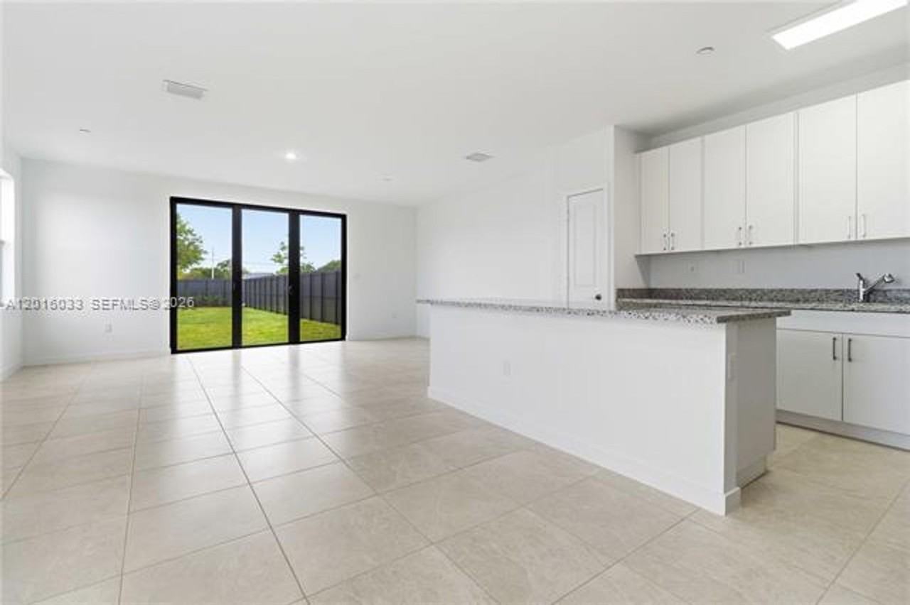 22352 Sw 115th Ct - Photo 2 of 38