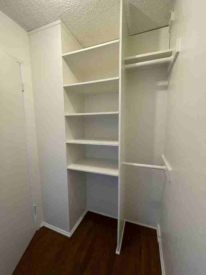 4264 Euclid Ave #6 - Photo 7 of 13