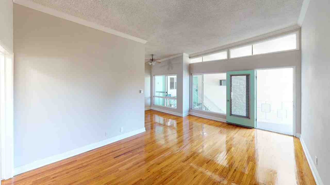 Washington Apartments - Photo 4 of 5
