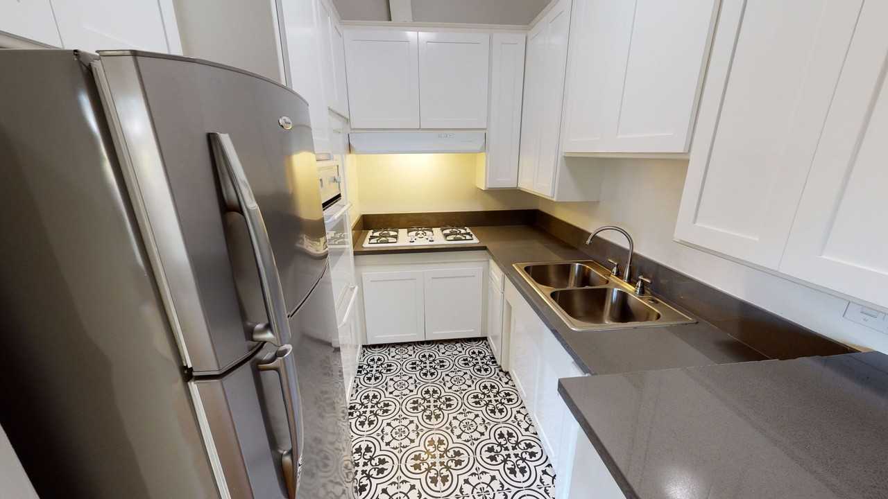 Washington Apartments - Photo 5 of 5